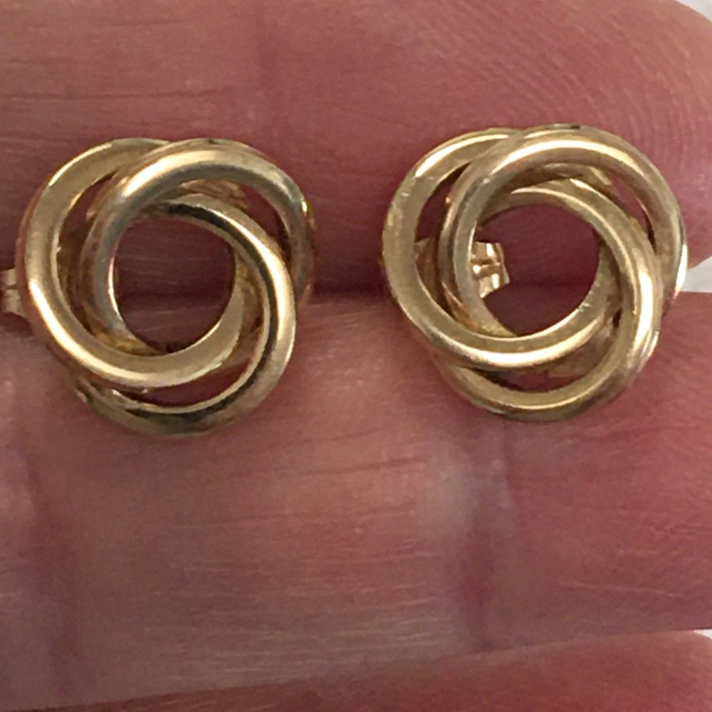 14K YELLOW GOLD KNOT EARRINGS